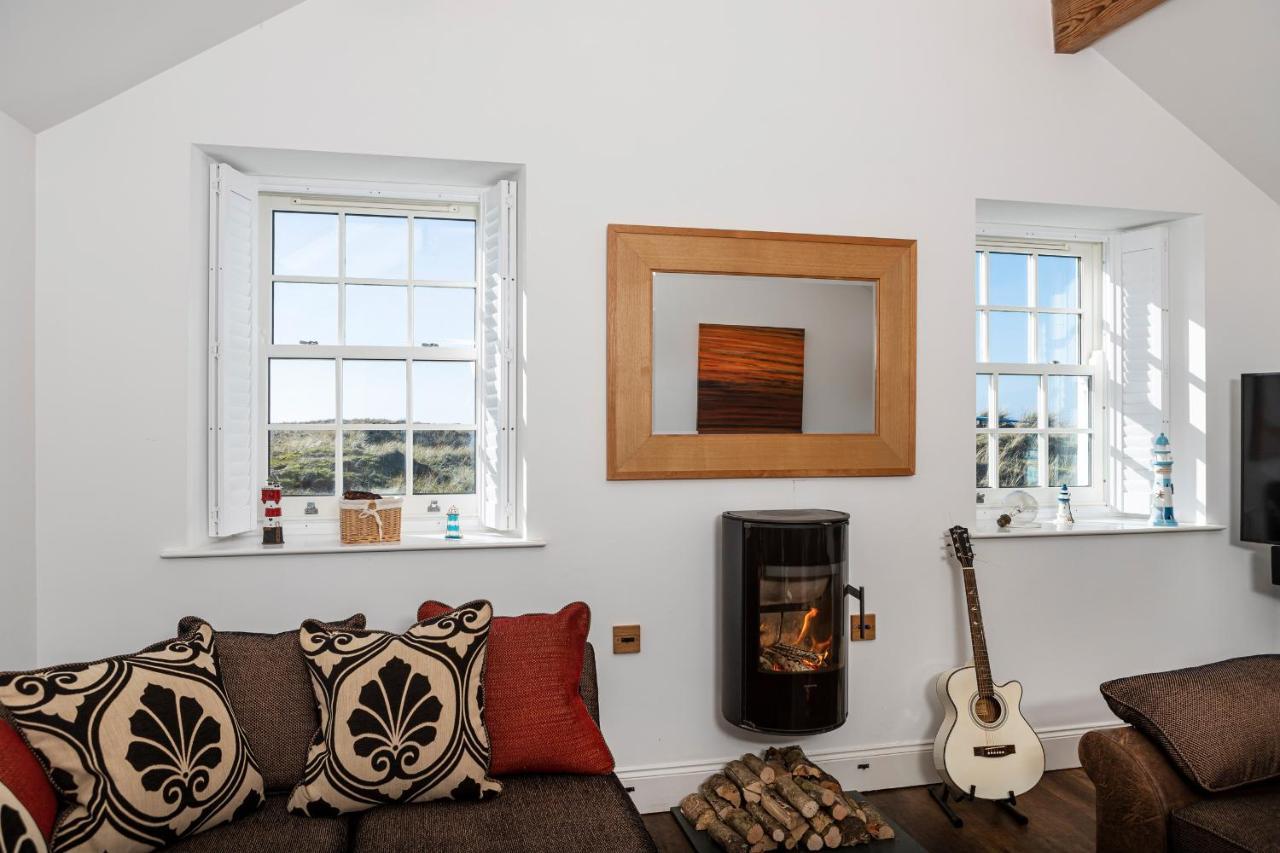 Finest Retreats - Lighthouse Cottage Rampside Exterior photo