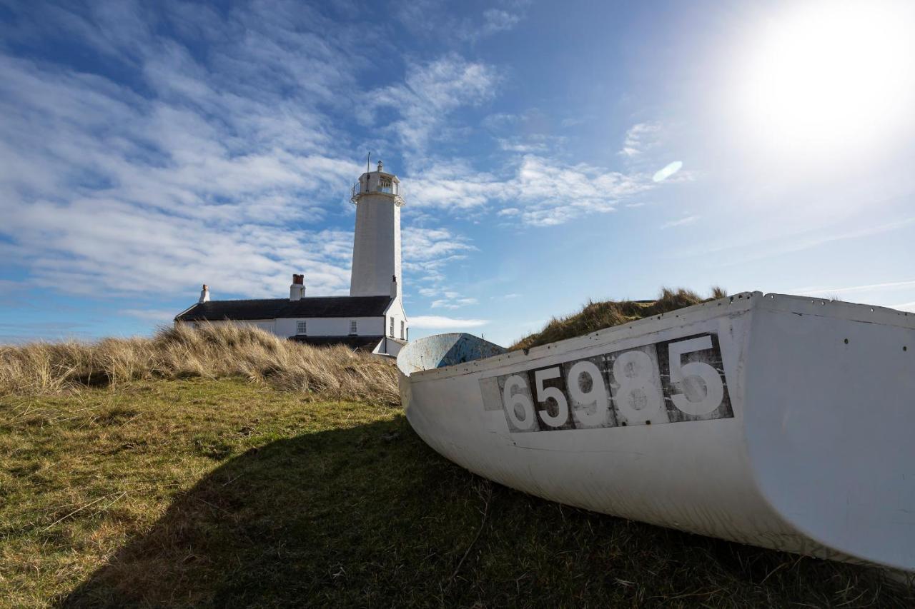 Finest Retreats - Lighthouse Cottage Rampside Exterior photo